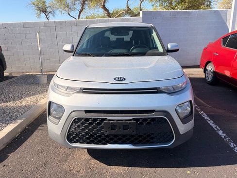 Used 2021 Kia Soul S FWD image 3