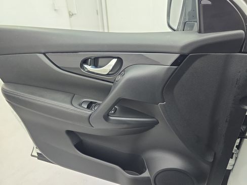 Certified 2020 Nissan Rogue Sport SV w/ All-Weather Package image 24