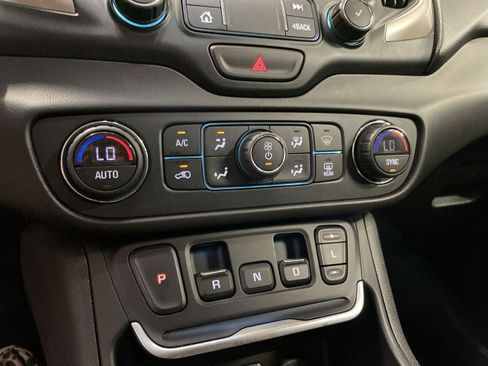 Used 2019 GMC Terrain Denali w/ Driver Alert Package II AWD/4WD image 23