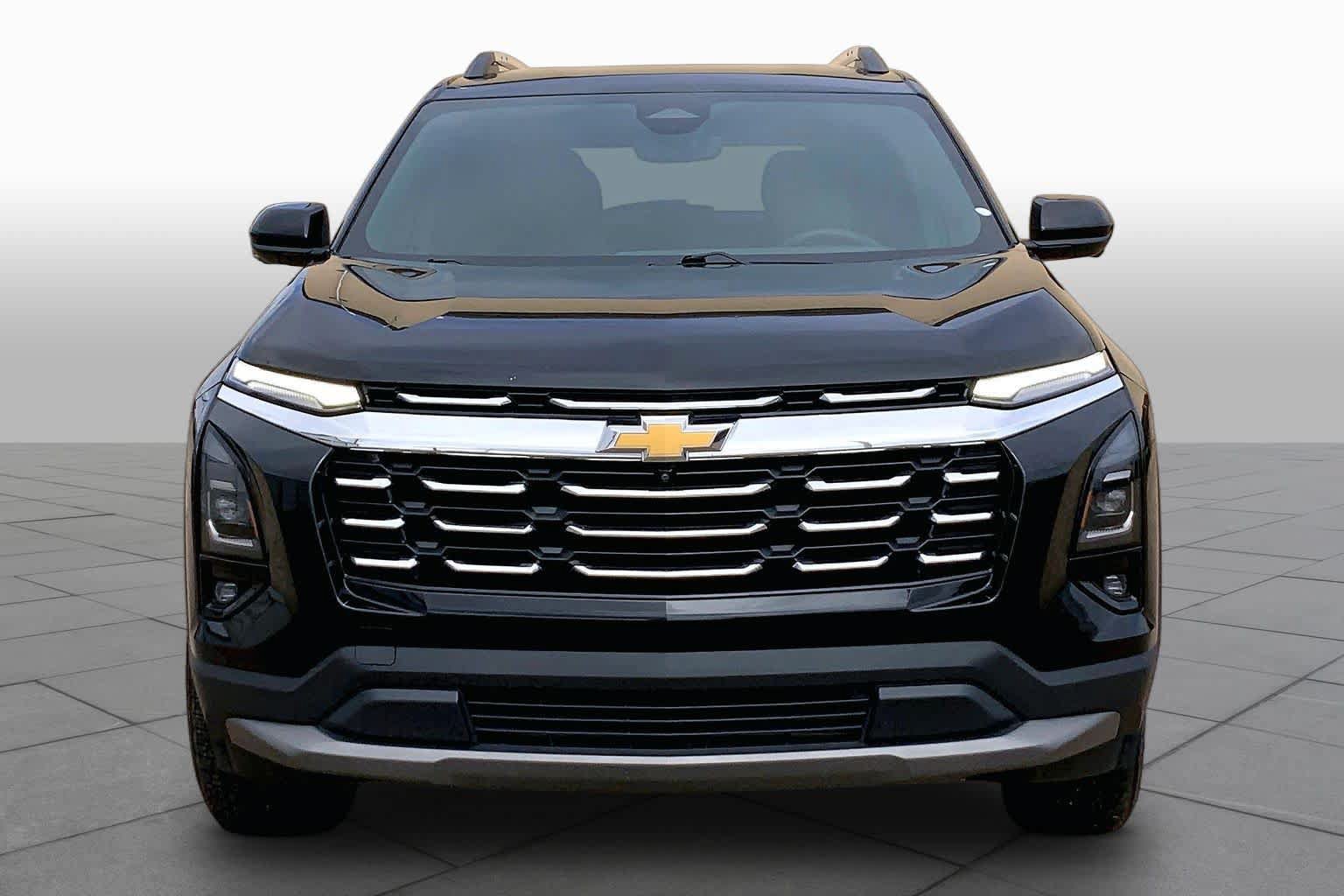 Used 2025 Chevrolet Equinox LT w/ Convenience Package II FWD image 3