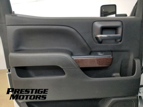 Used 2018 GMC Sierra 3500 SLE w/ SLE Fleet Preferred Package AWD/4WD image 24