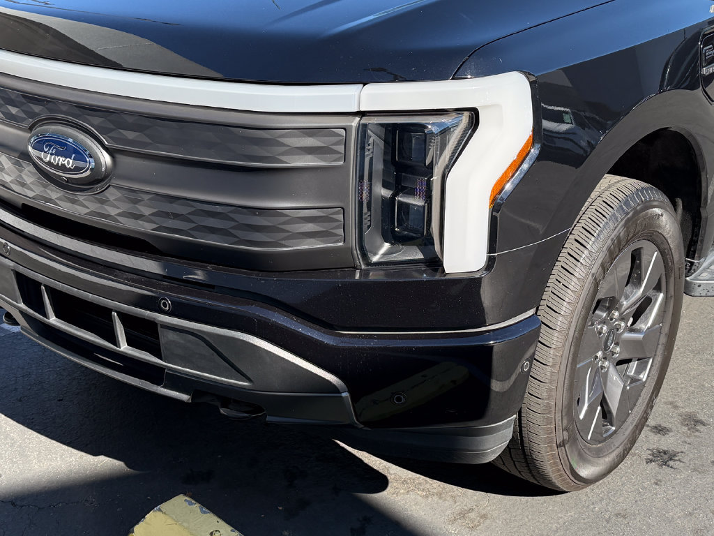 Used 2022 Ford F150 Lightning Lariat w/ Equipment Group 511A High AWD/4WD image 13