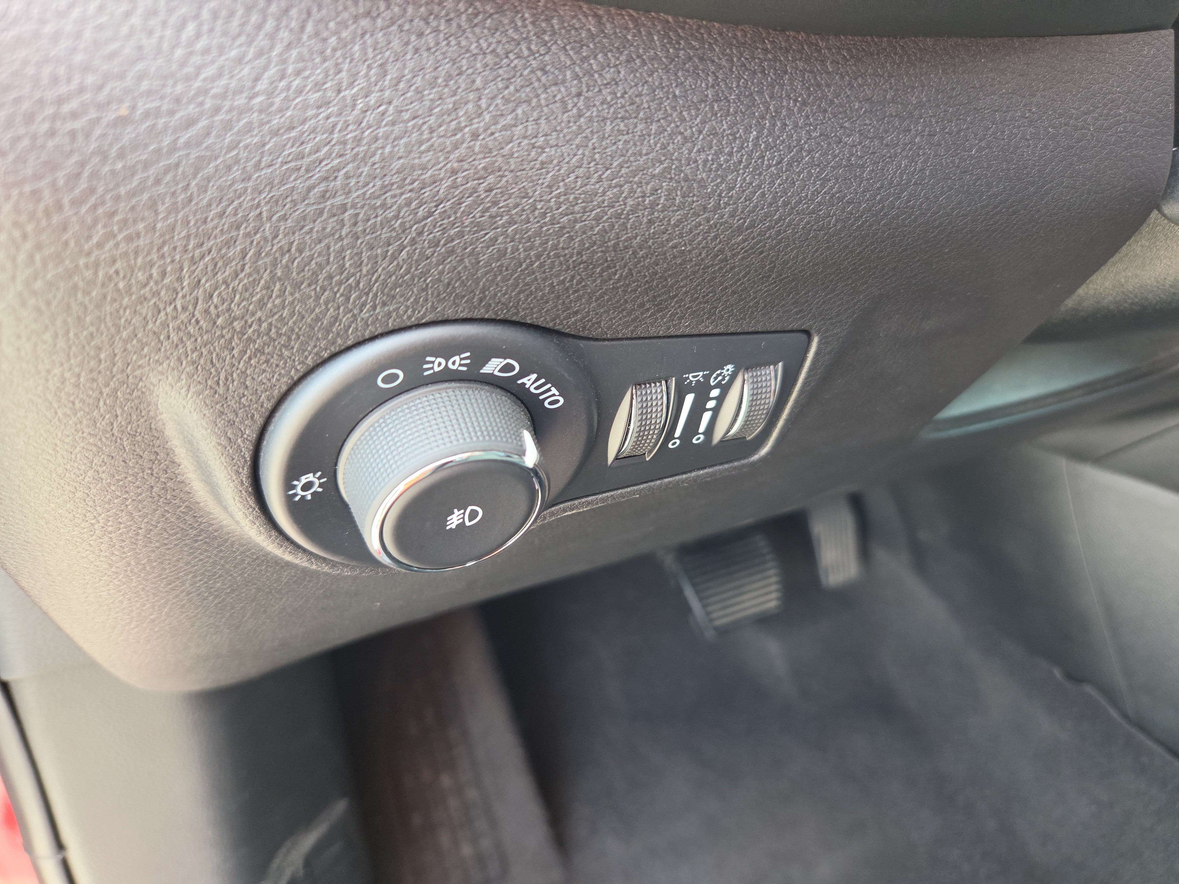 Used 2024 Jeep Compass Trailhawk AWD/4WD image 17