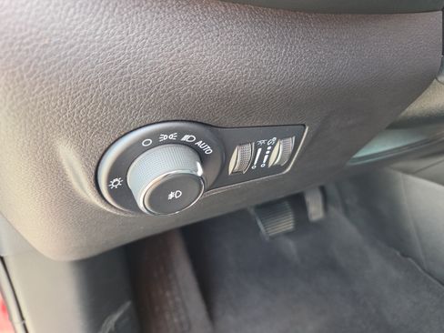 Used 2024 Jeep Compass Trailhawk AWD/4WD image 17