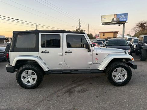 Used 2012 Jeep Wrangler Unlimited Sahara w/ Connectivity Group image 4