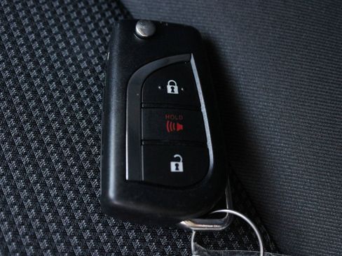 Used 2022 Toyota RAV4 LE AWD/4WD image 43