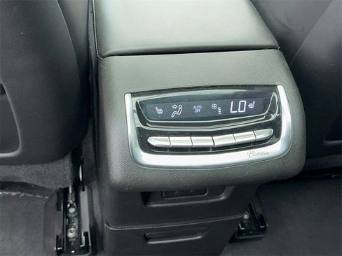 Used 2024 Cadillac XT6 Sport image 43