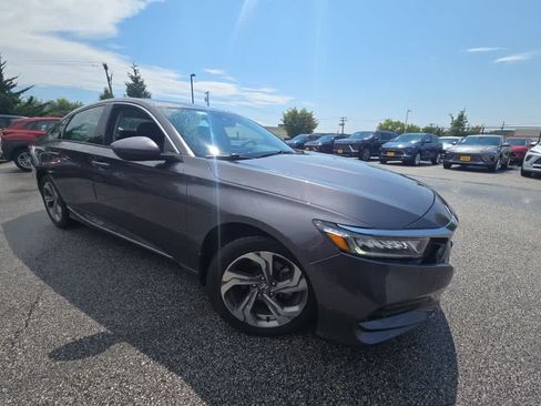 Used 2018 Honda Accord EX image 5