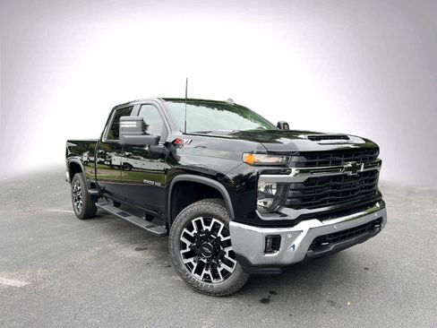 Used 2025 Chevrolet Silverado 2500 LT w/ Safety Package image 2