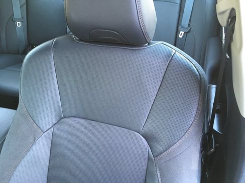 Used 2025 Toyota Camry XLE AWD/4WD image 22