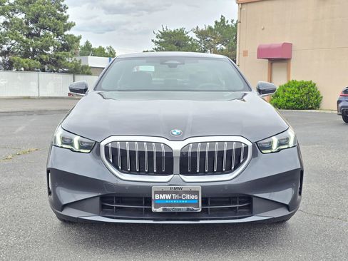 Certified 2025 BMW 540i xDrive w/ Premium Package AWD/4WD image 6