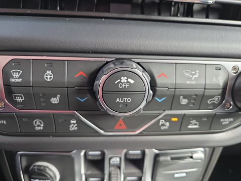 New 2026 Jeep Gladiator Mojave w/ Safety Group image 12