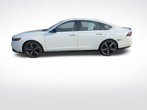 Used 2023 Honda Accord Sport image 4