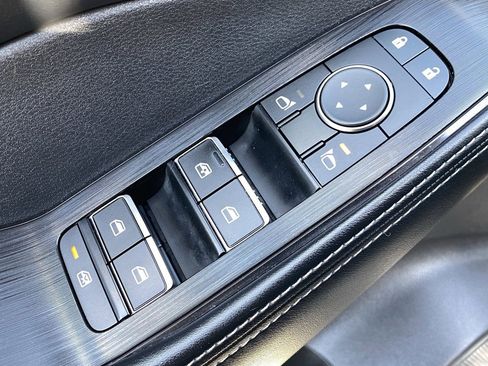 Certified 2025 Nissan Rogue SL w/ SL Premium Package FWD image 28