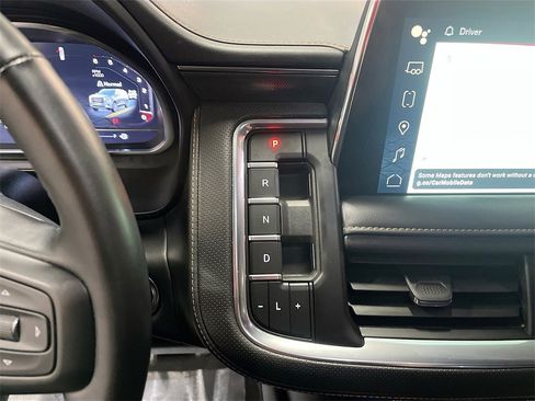 Used 2024 GMC Yukon XL AT4 w/ Technology Package image 17