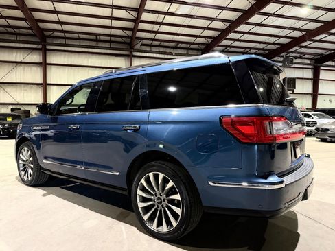 Used 2019 Lincoln Navigator Select w/ Technology Package RWD image 7