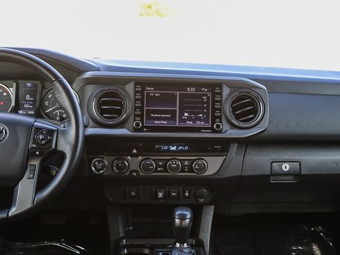 Used 2023 Toyota Tacoma TRD Off-Road AWD/4WD image 13