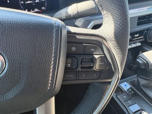 Used 2025 Toyota Tacoma TRD Sport image 24