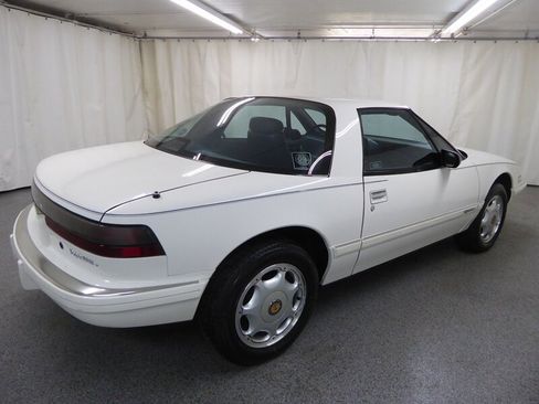 Used 1991 Buick Reatta Coupe image 7