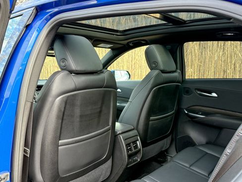 Used 2023 Cadillac XT4 Sport w/ Cold Weather Package image 20