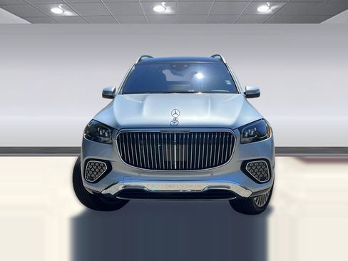 Used 2025 Mercedes-Benz Maybach GLS 600 4MATIC image 4