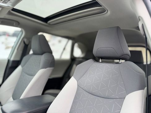 Used 2023 Toyota RAV4 XLE w/ Convenience Package image 15