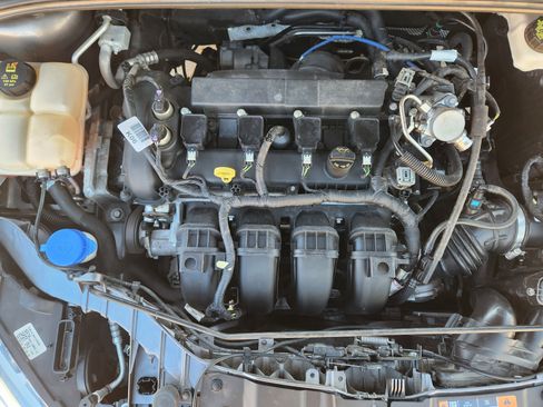 Used 2017 Ford Focus Titanium image 31