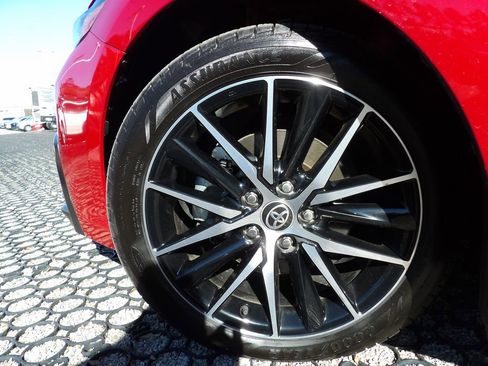 Used 2021 Toyota Camry SE image 26