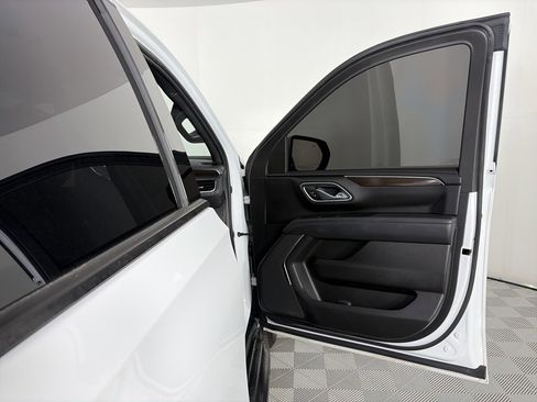 Used 2023 GMC Yukon XL SLE w/ Max Trailering Package image 31