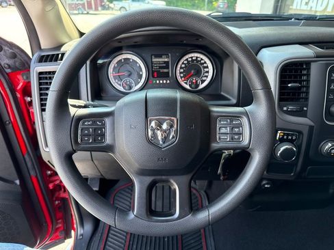 Used 2021 RAM 1500 Express RWD image 7