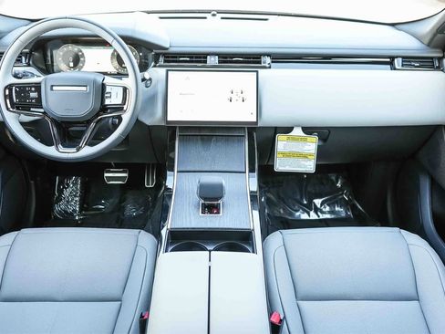 New 2026 Land Rover Range Rover Velar Dynamic SE image 12