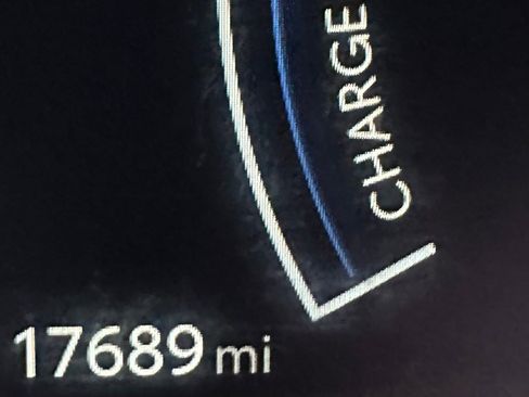 Used 2025 Toyota Camry SE image 24