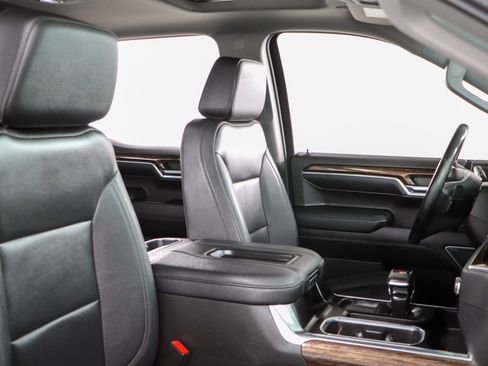 Used 2022 GMC Sierra 1500 Elevation w/ Elevation Premium Package image 30