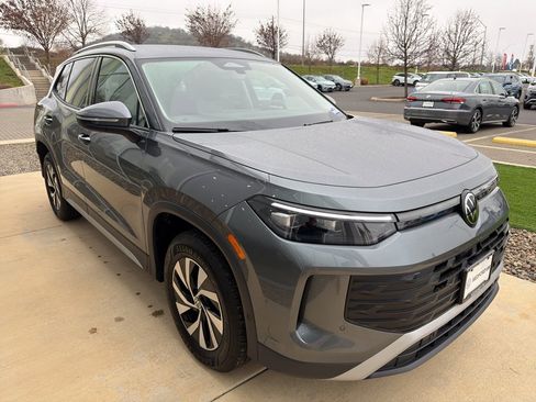 New 2026 Volkswagen Tiguan S image 4