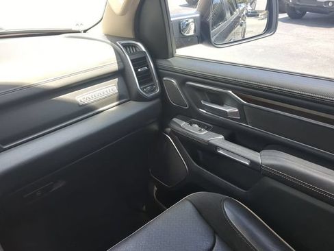 Used 2021 RAM 1500 Laramie AWD/4WD image 19