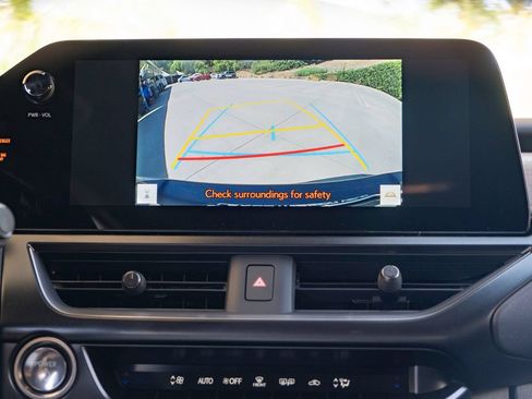 New 2026 Lexus UX 300h FWD image 16