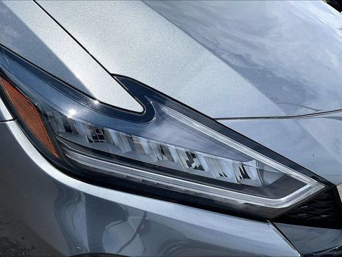 Used 2023 Nissan Maxima SL FWD image 33
