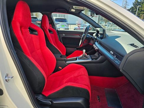 Used 2025 Honda Civic Type R image 10