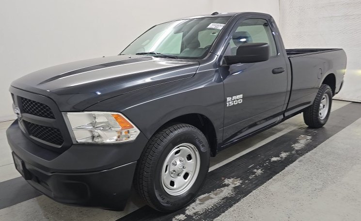 Used 2018 RAM 1500 Express RWD image 1