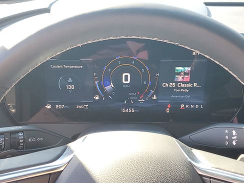 Used 2025 Chevrolet Traverse Z71 image 33