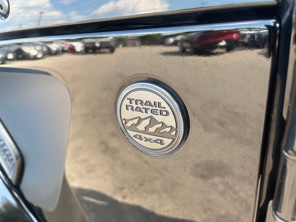 Used 2023 Jeep Wrangler Unlimited Sport AWD/4WD image 34