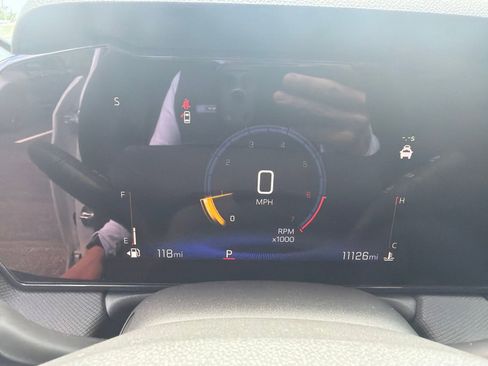 Used 2024 Chevrolet TrailBlazer RS w/ Convenience Package FWD image 12