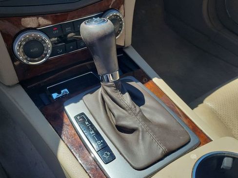 Used 2009 Mercedes-Benz C 300 Sedan image 35