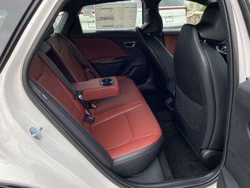 New 2025 Kia K4 GT-Line w/ GT-Line Premium Package image 38