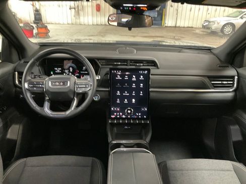 Used 2025 GMC Terrain Elevation image 13