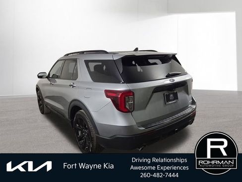 Used 2023 Ford Explorer ST-Line w/ Class IV Trailer Tow Package AWD/4WD image 10