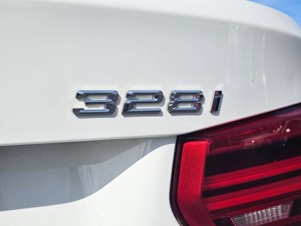 Used 2016 BMW 328i xDrive Sedan AWD/4WD image 15