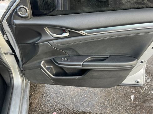 Used 2018 Honda Civic EX-L image 17