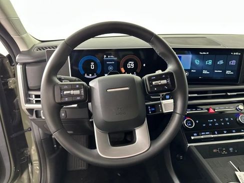 Used 2025 Hyundai Santa Fe SEL FWD image 14