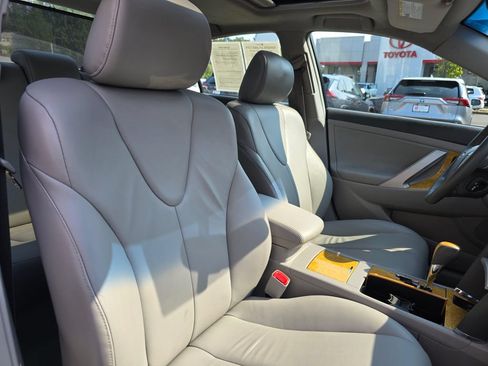 Used 2007 Toyota Camry XLE FWD image 10